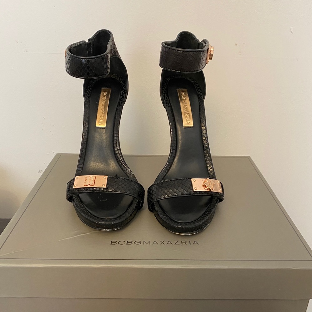 BCBG black python print sandal
